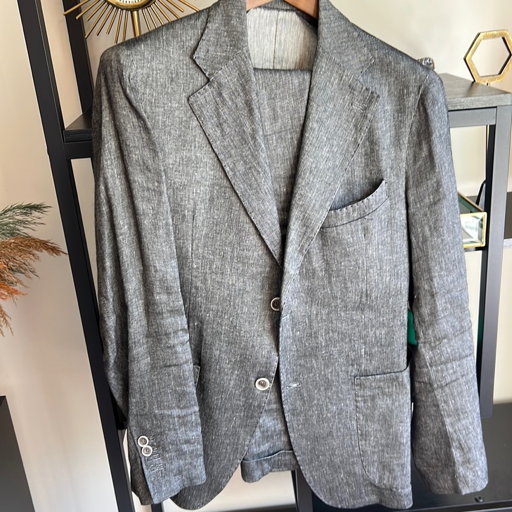 Made in Italy luxury Summer suit. Linen blend.